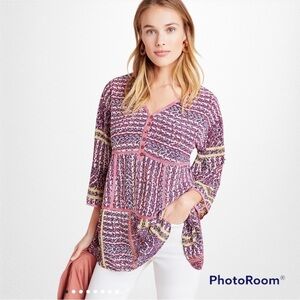 Maeve Anthropologie Lilyana Tiered tunic silhouette quarter sleeves silk blouse